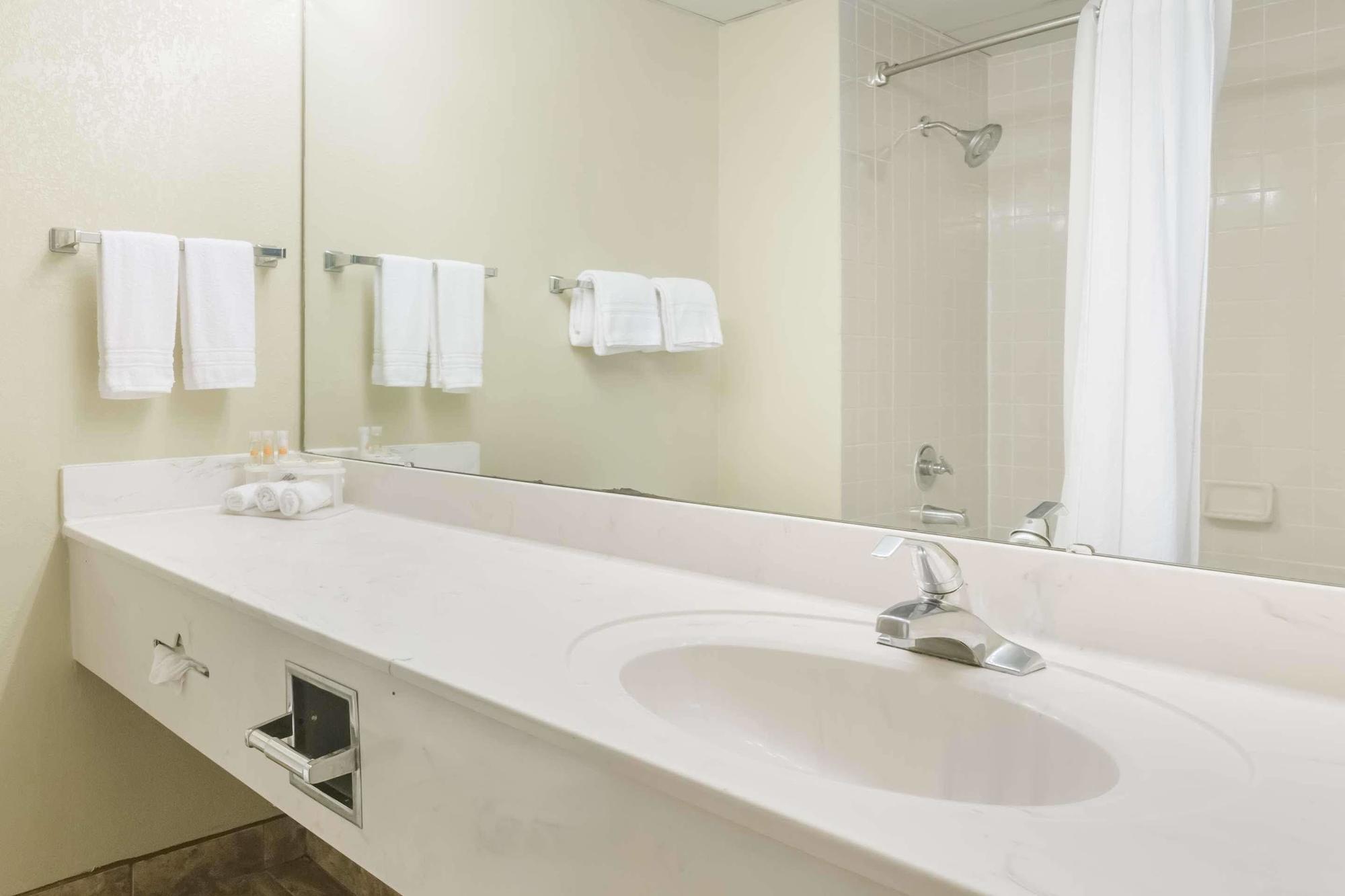 Days Inn By Wyndham Selma מראה חיצוני תמונה